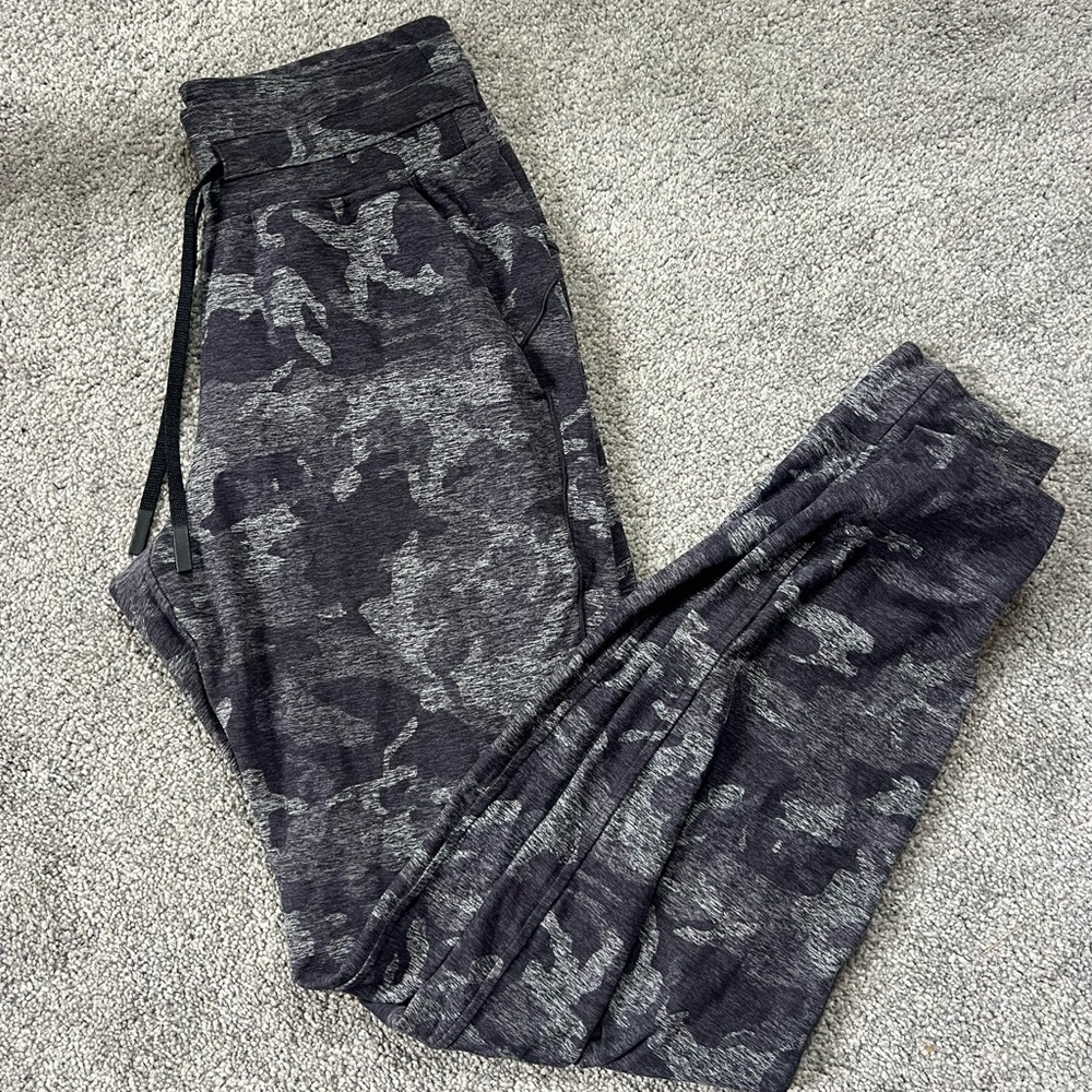 Lululemon Ready to Rulu Joggers
